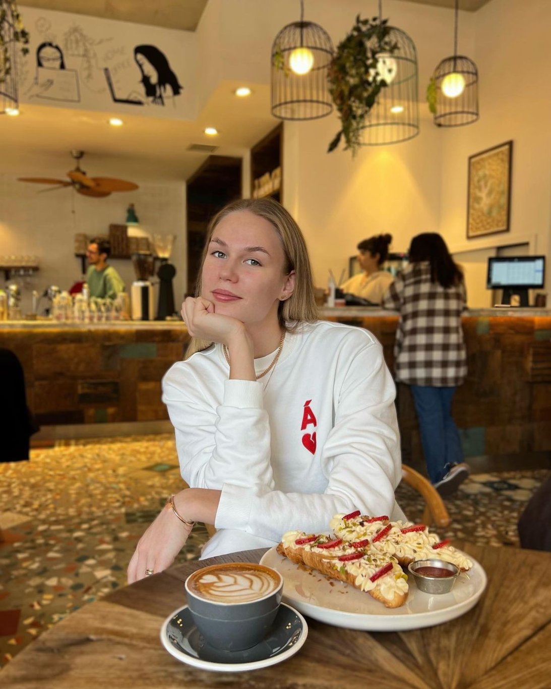 Arina Fedorovtseva güzelliğiyle büyülüyor - 9