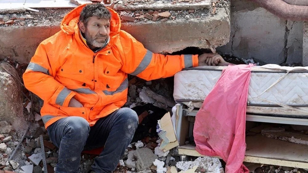 Asrın yıkımı: 105 saniye boyunca yer yerinden oynadı - 38