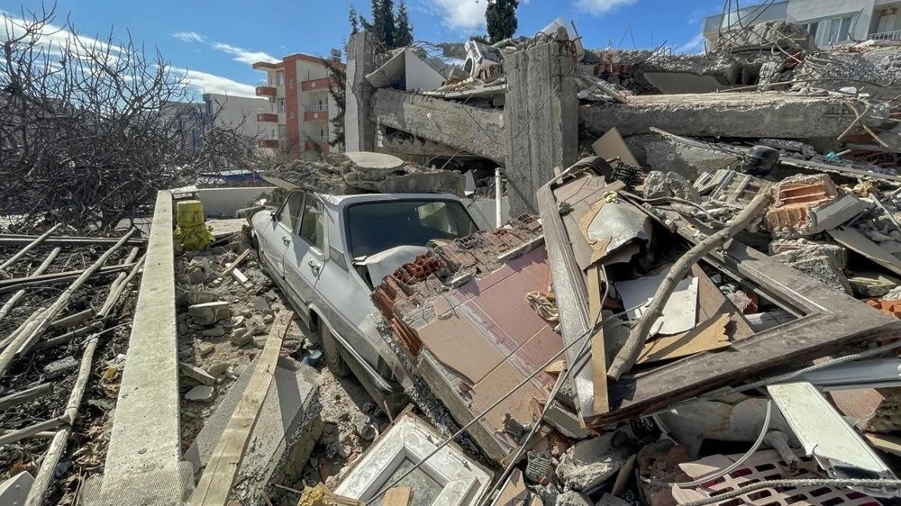 Asrın yıkımı: 105 saniye boyunca yer yerinden oynadı - 9