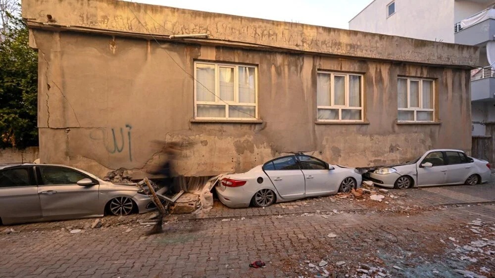 Asrın yıkımı: 105 saniye boyunca yer yerinden oynadı - 25
