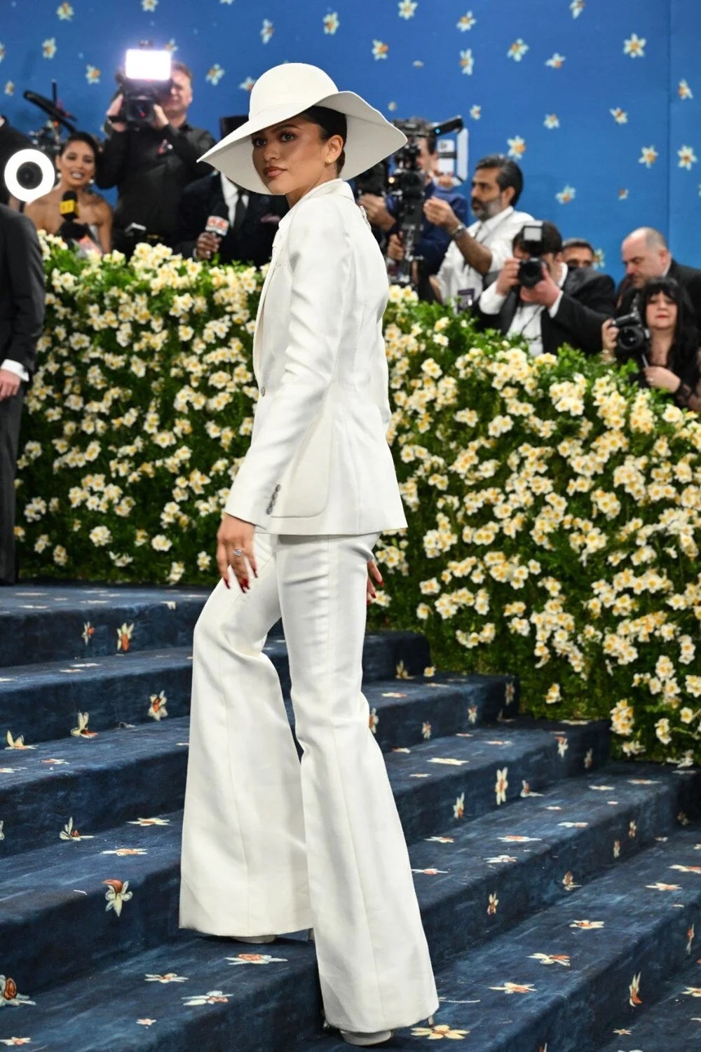 Kırmızı Halı Alarmı: Met Gala 2025 - 31