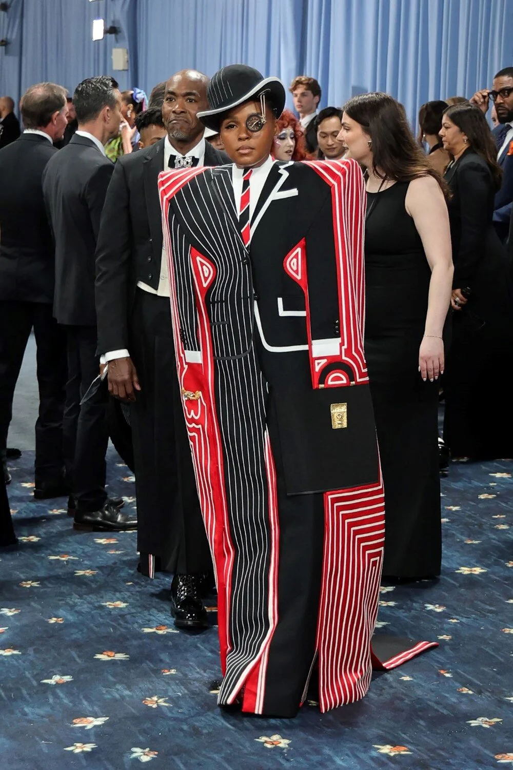 Kırmızı Halı Alarmı: Met Gala 2025 - 16