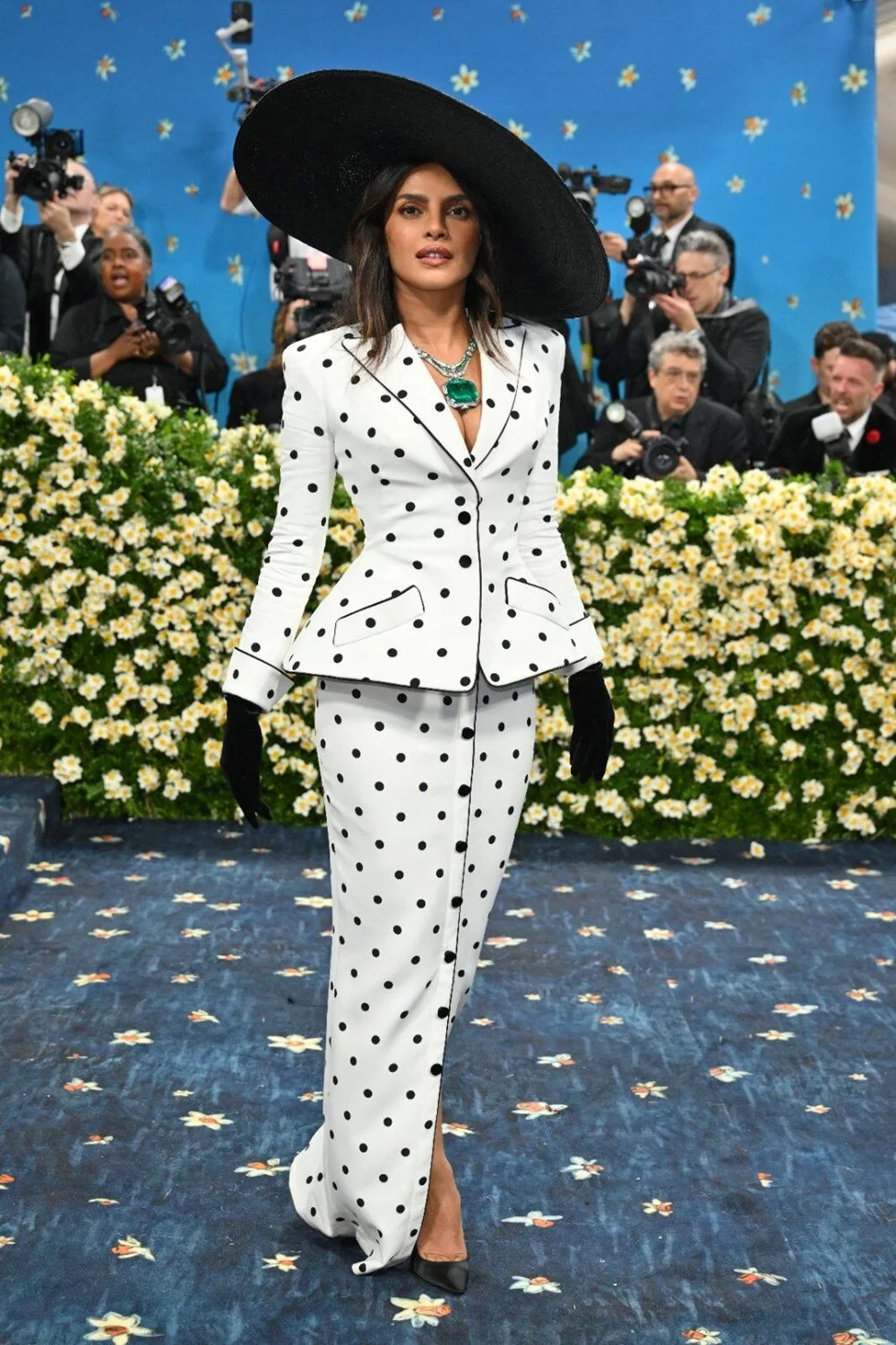 Kırmızı Halı Alarmı: Met Gala 2025 - 18