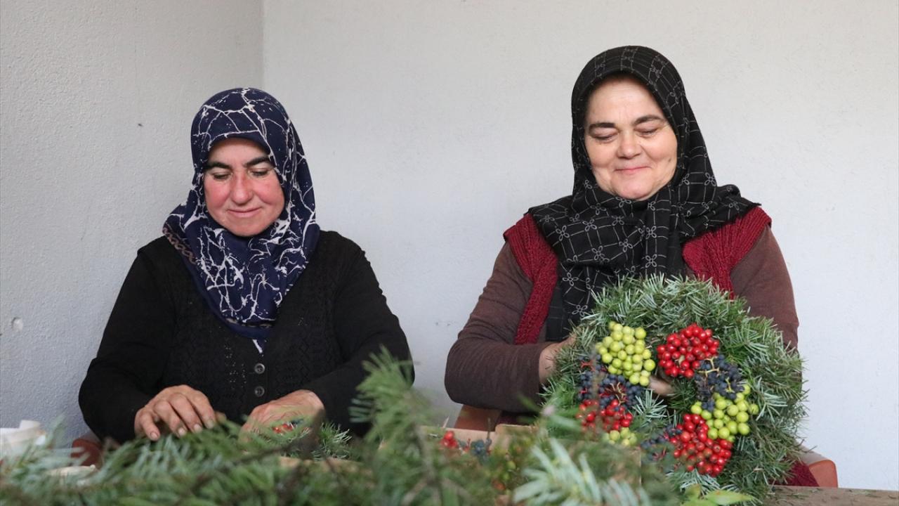 Burdurlu kadınların el emeğiyle yaptığı çelenkler Avrupa'yı süslüyor - 9