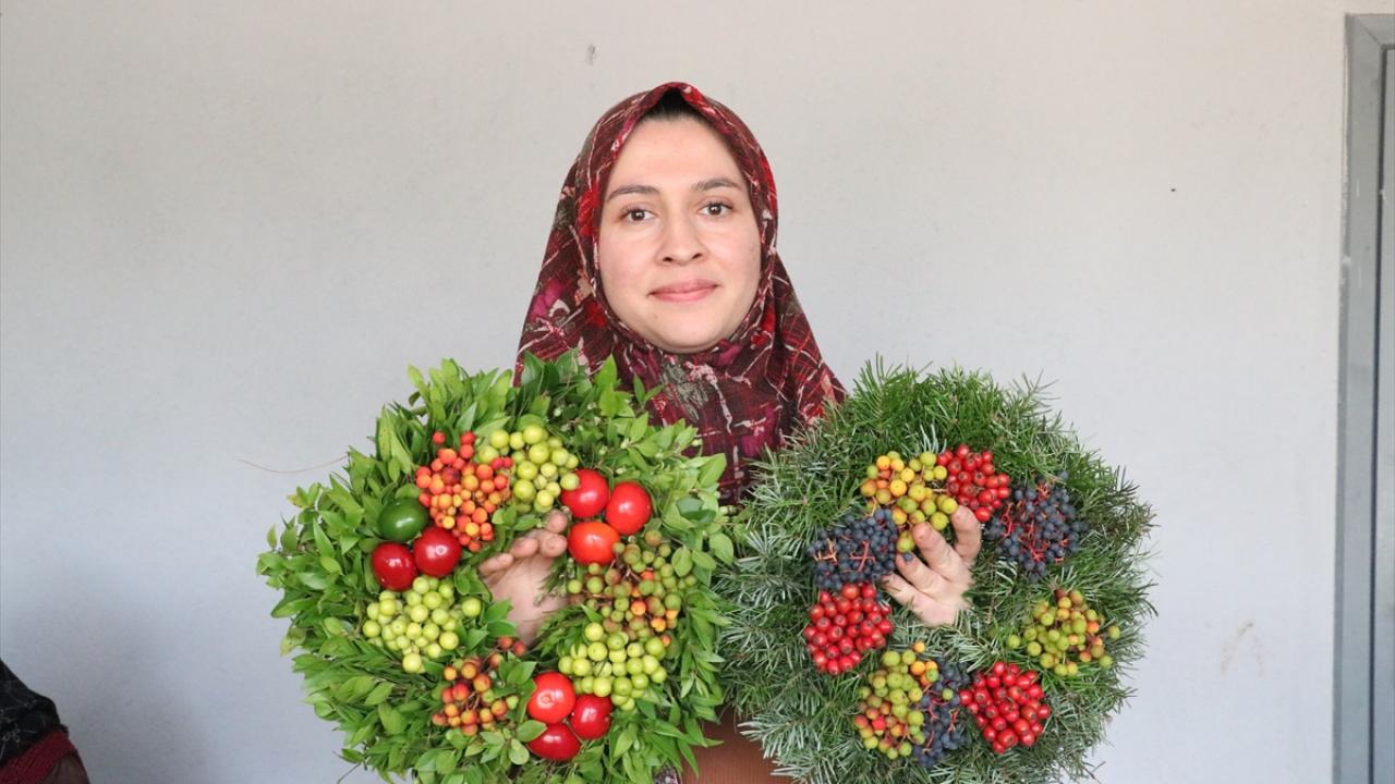 Burdurlu kadınların el emeğiyle yaptığı çelenkler Avrupa'yı süslüyor - 3