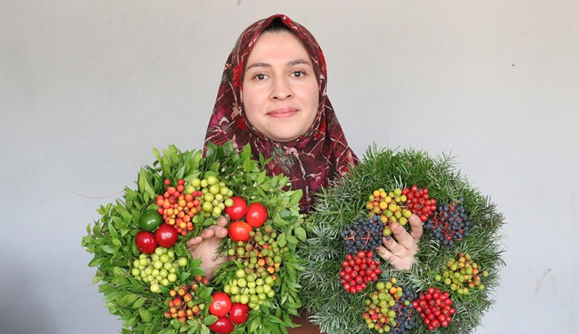 Burdurlu kadınların el emeğiyle yaptığı çelenkler Avrupa'yı süslüyor