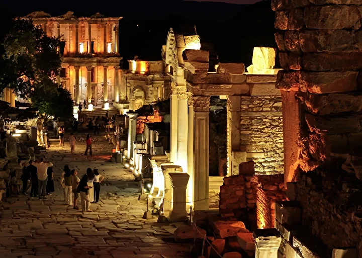 Efes'te gece müzeciliği dönemi - 5
