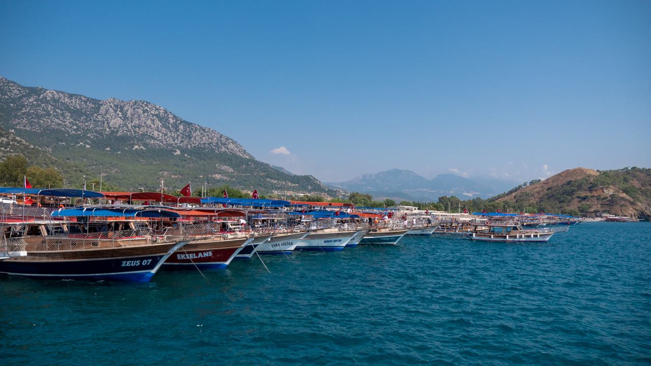 Adrasan'ın saklı koyları ziyaretçilerini büyülüyor - 1