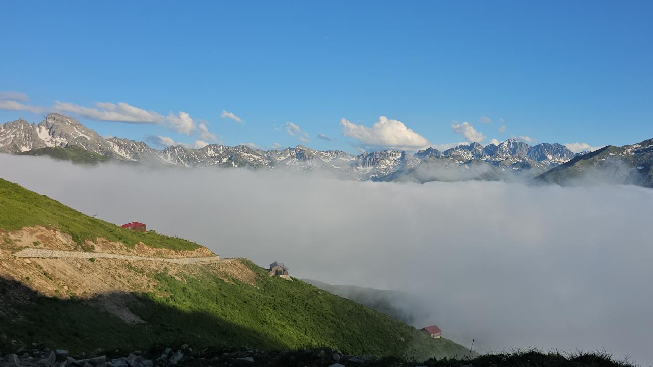 Bulutların üzerindeki yayla: Huser - 5
