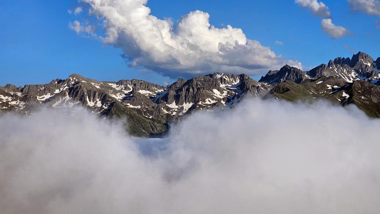Bulutların üzerindeki yayla: Huser - 4