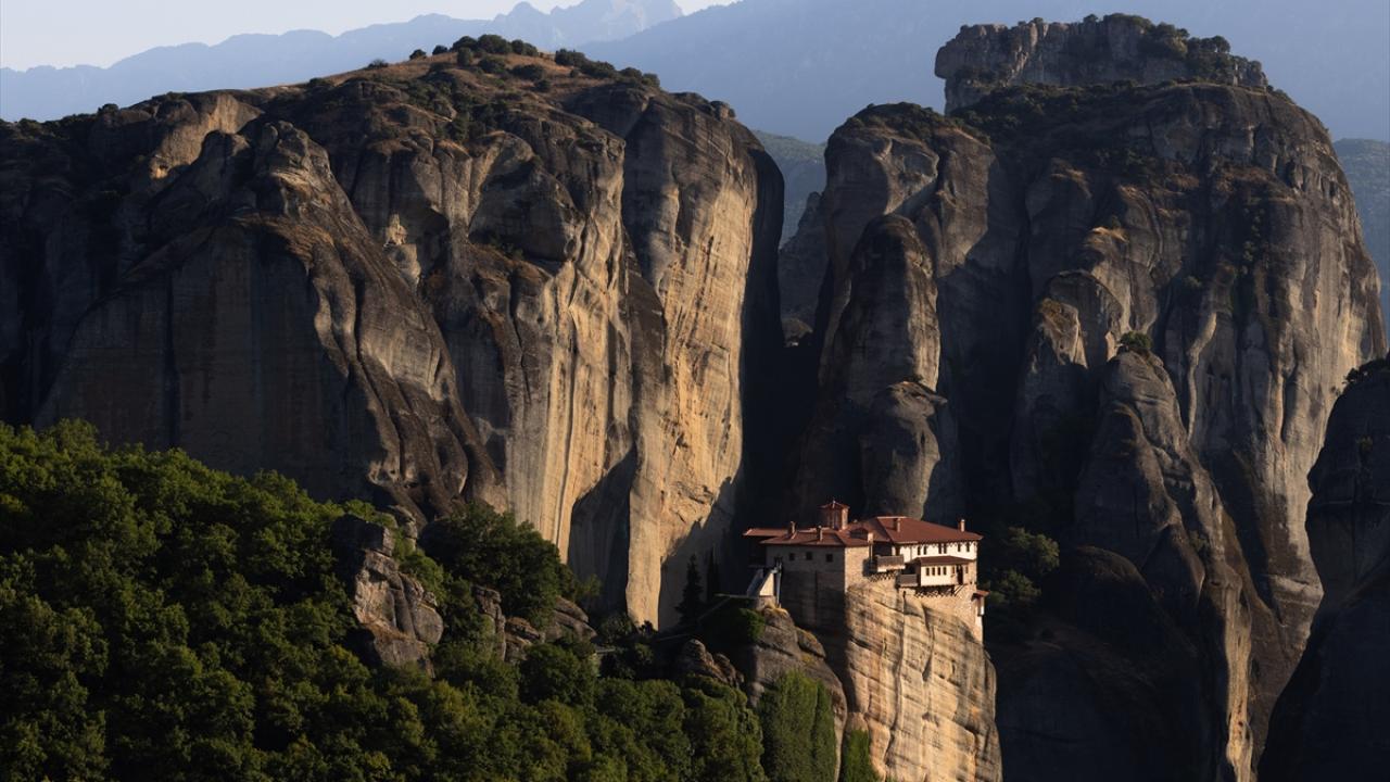Yunanistan'ın dini ve kültürel mirası Meteora ziyaretçilerini ağırlıyor - 11