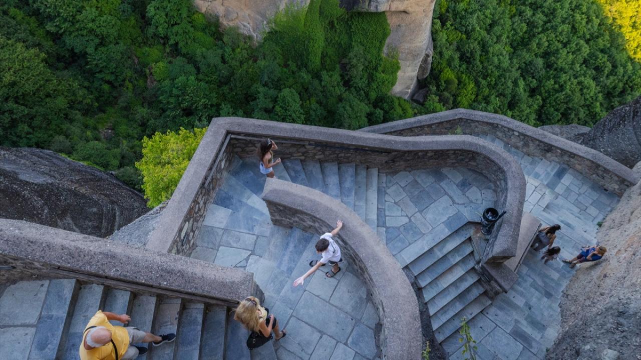 Yunanistan'ın dini ve kültürel mirası Meteora ziyaretçilerini ağırlıyor - 10