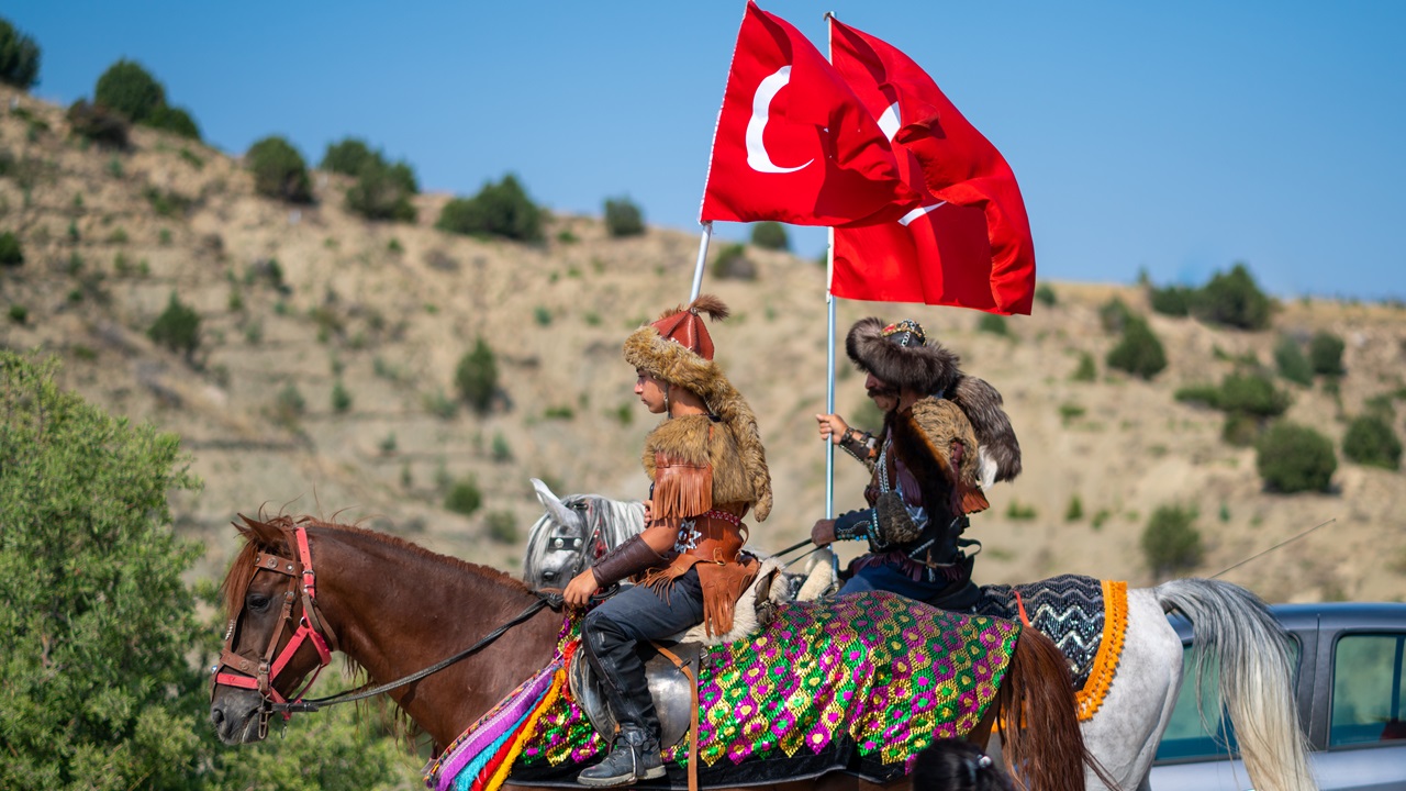 Antalya'da otantik kıyafetli dede-toruna yoğun ilgi - 16