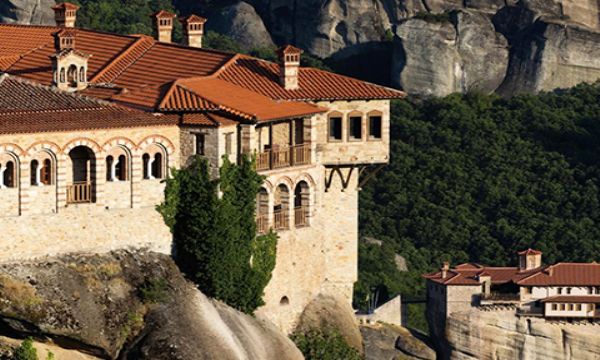 Yunanistan'ın dini ve kültürel mirası Meteora ziyaretçilerini ağırlıyor