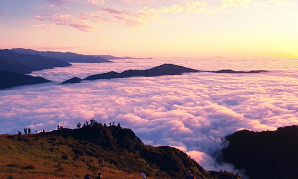 Bulutların üzerindeki yayla: Huser