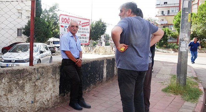 'Birini arayacağım' deyip, telefonu alıp kaçtı