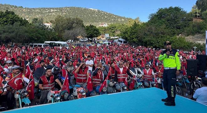 'Cumhuriyet Yolunda Kaskımla Güvenli Sürüş' etkinliği