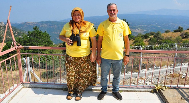 'Duman gözcüsü', nöbeti eşine devretti