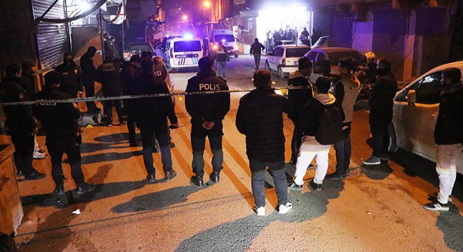 'Dur' ihtarına uymayan 2 şüpheli vurularak yakalandı