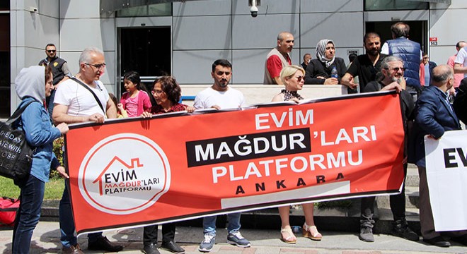 'Evim' mağdurları TMSF önünde eylem yaptı