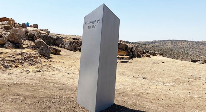 'Gizemli monolit' bu kez tarihi Zerzevan'da ortaya çıktı