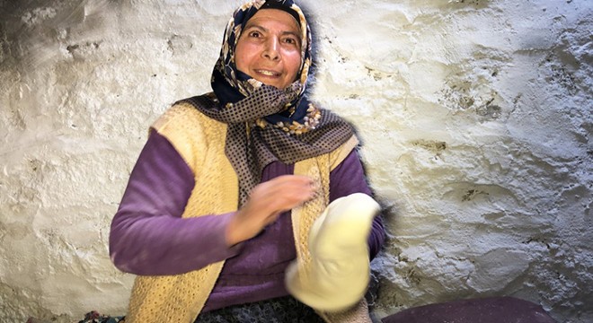 'Kadınlar Günü'nde, tandırda ekmek mesaisi