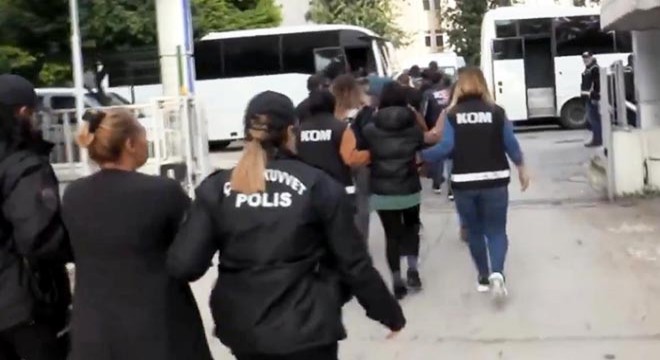 'Kalkan-12' operasyonlarında 49 göçmen kaçakçısı yakalandı