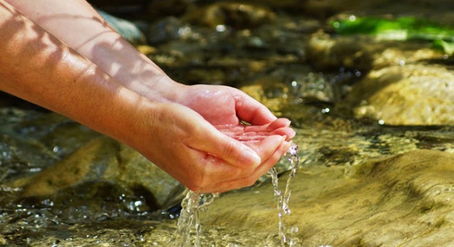 'Kaynak suyu' gerginliği: 11 gözaltı