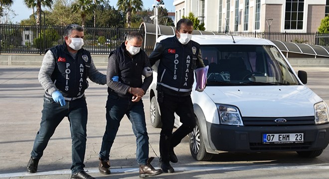 'Koronalıyım' diyerek polise tüküren emekli astsubayın cezaları ertelendi