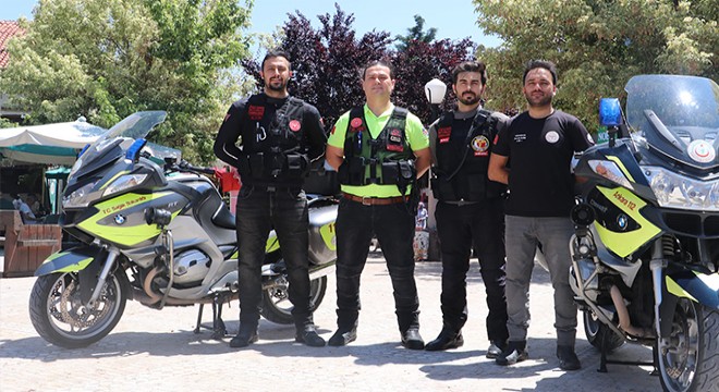 'Motosikletli sağlıkçılar' hayat kurtarıyor