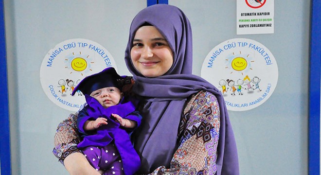 'Mucize' bebek alkışlarla taburcu oldu