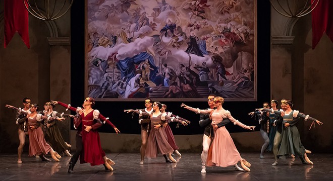 'Romeo ve Juliet' Antalya DOB sahnesinde