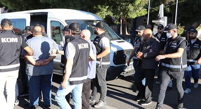 'Silah kaçakçılığı' operasyonunun 10 şüphelisi adliyede