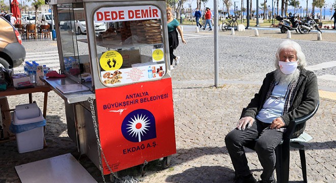'Simitçi Dede'den güvene dayalı self servis
