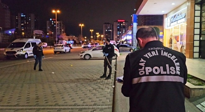 'Yan baktın' tartışmasında silahlar kullanıldı