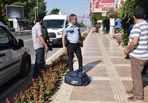 Parktaki çanta panik yarattı
