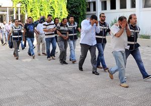 İnteraktif çete ünlülerin hesabını boşaltmış