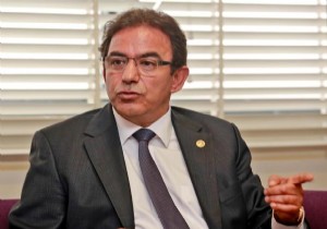 Önce referandum sonra adaylık