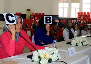 Kumlucalı kadın çiftçiler yarıştı