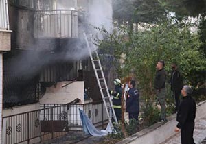 Çakmakla oynayan 3 yaşındaki çocuk evi yaktı