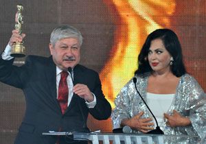 Ömür Gedik'e rağmen muhteşem açılış