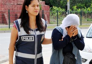 Hırsızlık için girdiği evden kaçarken karşılaştığı ev sahibini bıçakladı