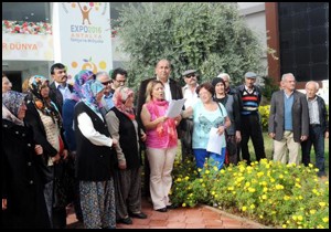 Expo'nun simgesi şakayık, taş ocağı tehdidinde