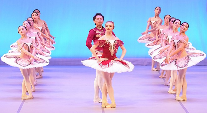  Paquita & Bir Yaz Gecesi Rüyası  Antalya da veda ediyor