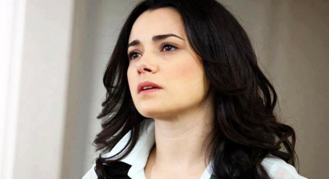 10 yıl sonra setlere dönen Özgü Namal'ın partneri belli oldu