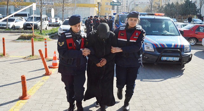 10 yıldır aranıyordu, birlikte yaşadığı kadın zehirlemiş