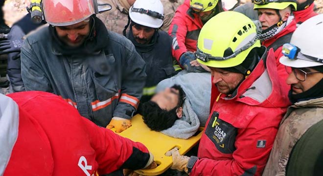 100 kişi çalıştı, 92'nci saatte kurtarıldı
