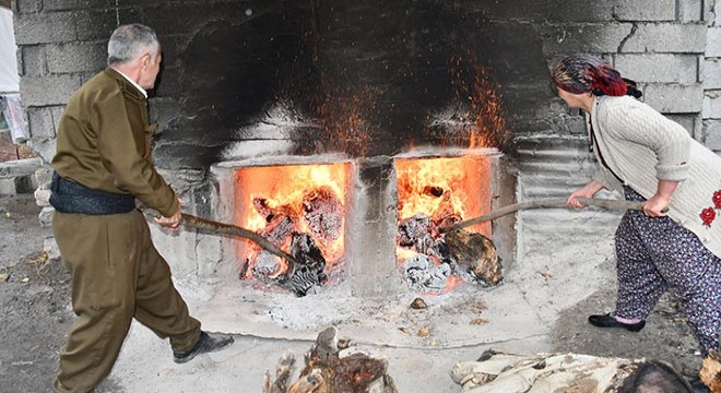 120 yıllık  taş değirmeninde tahin üretimi