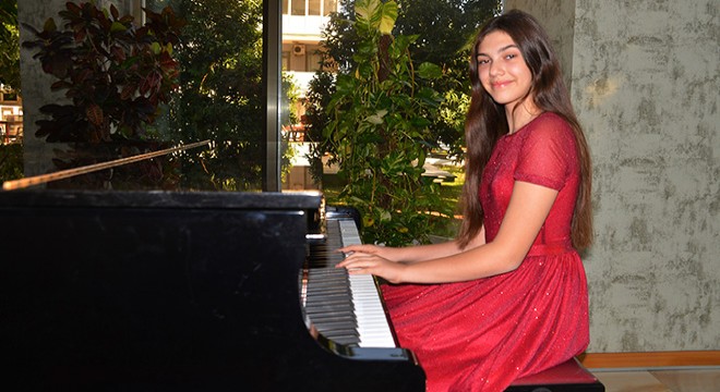 13 yaşındaki İlyun, Mozart'ın 13 numaralı konçertosunu çalacak