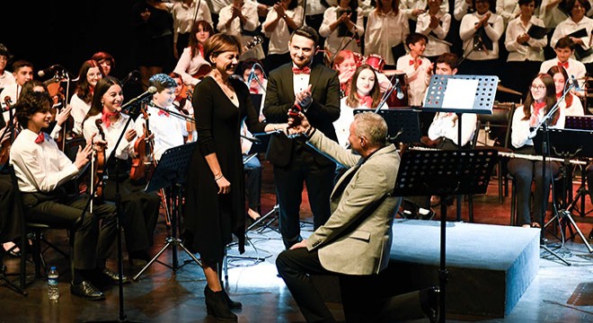 14 Şubat konserinde evlenme teklifi